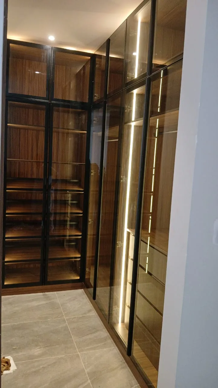 أفضل معلم ديكورات دواليب وجدران في اليمن: تصاميم مودرن 2026