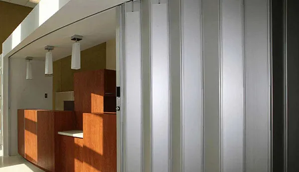 أبواب أكورديون في اليمن:لأفضل الأنواع والأسعار والمميزات