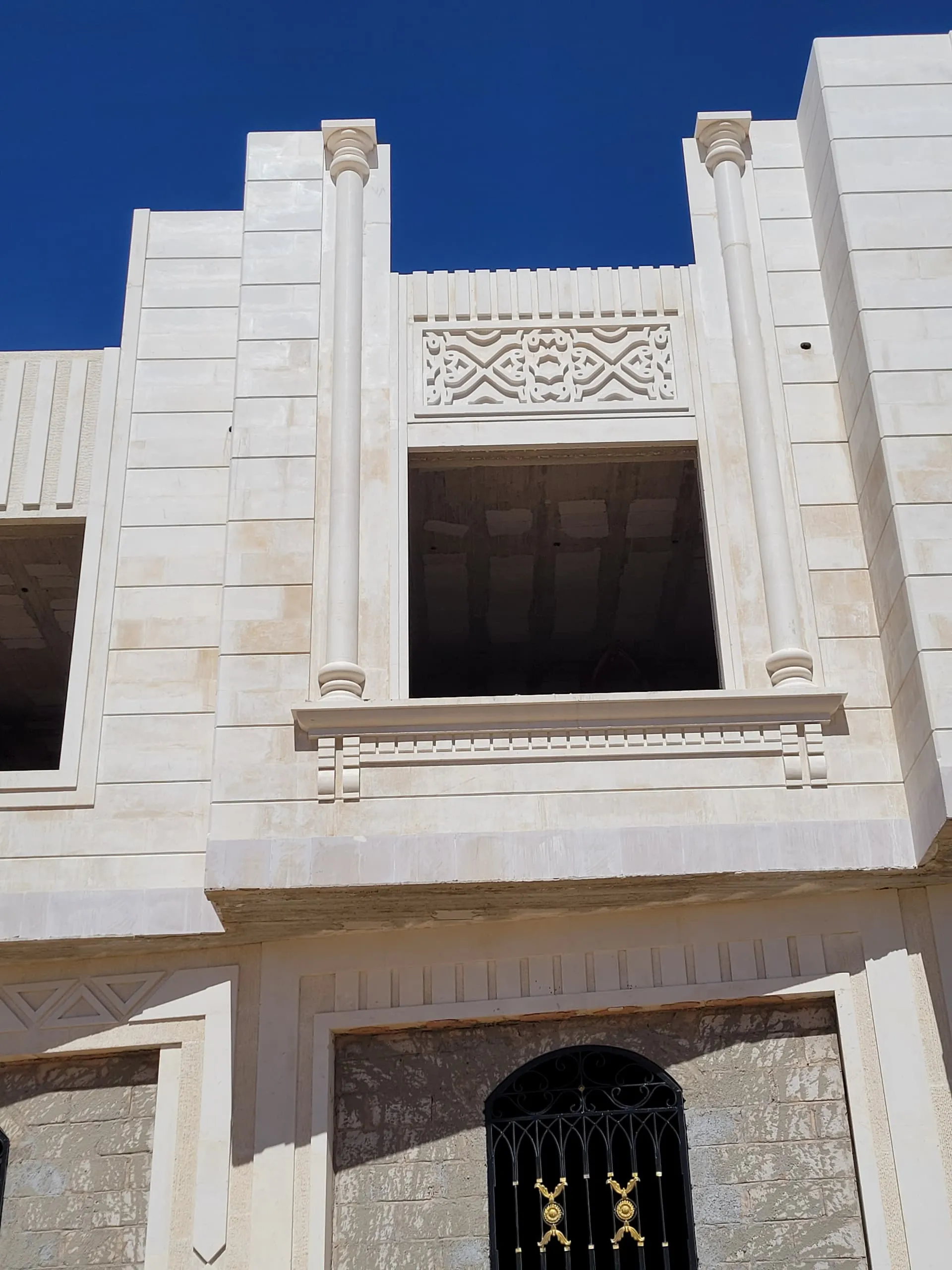 بناء العمائر والمباني السكنية والتجارية في اليمن