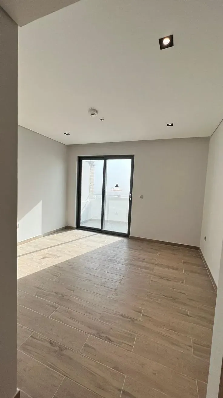 شركة بناء جدران اسمنت بورد وسقف سندويش بنل باليمن 777881688